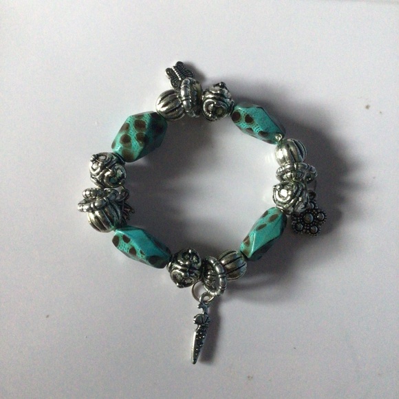Chunky faux silver bracelet - Picture 1 of 3